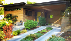 Modern Downtown Masterpiece
